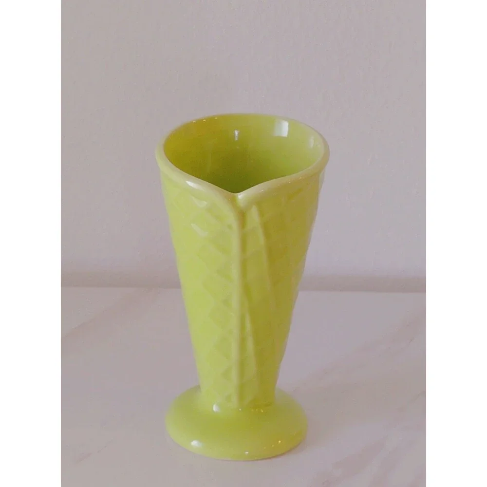 TRISA Ice Cream Waffle Cone Ice Cream Dish Green
